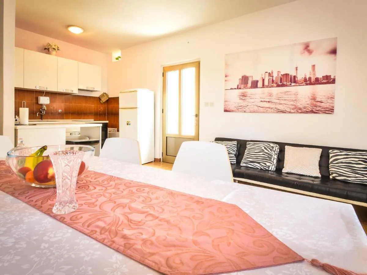 Holiday Home Marija By Interhome Rovanjska