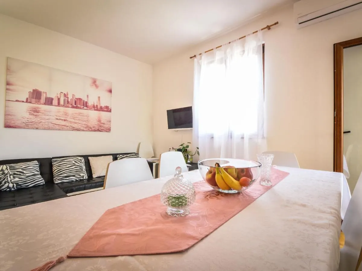Holiday Home Marija By Interhome Rovanjska